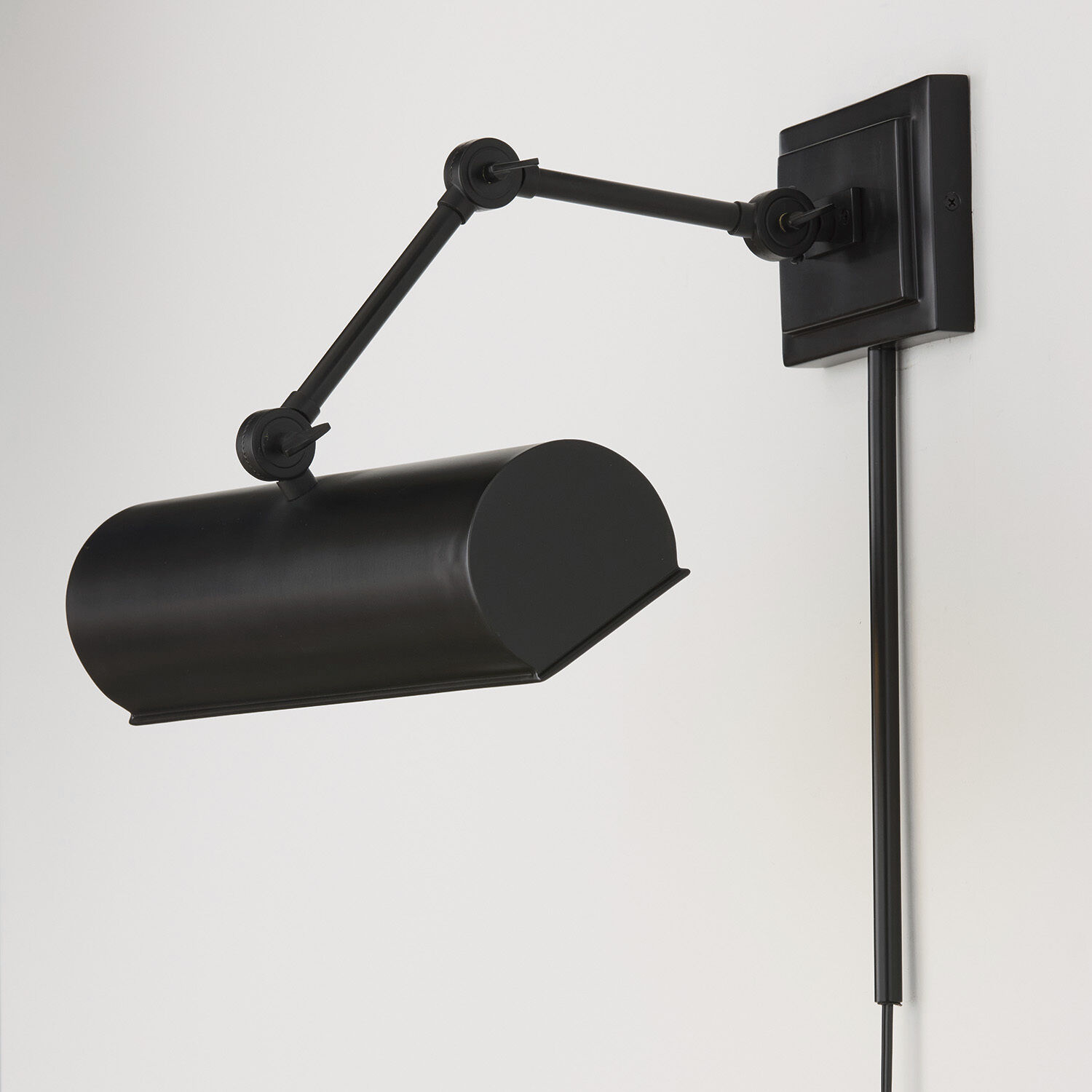 Alastair Sconce Wall Light in Matte Black
